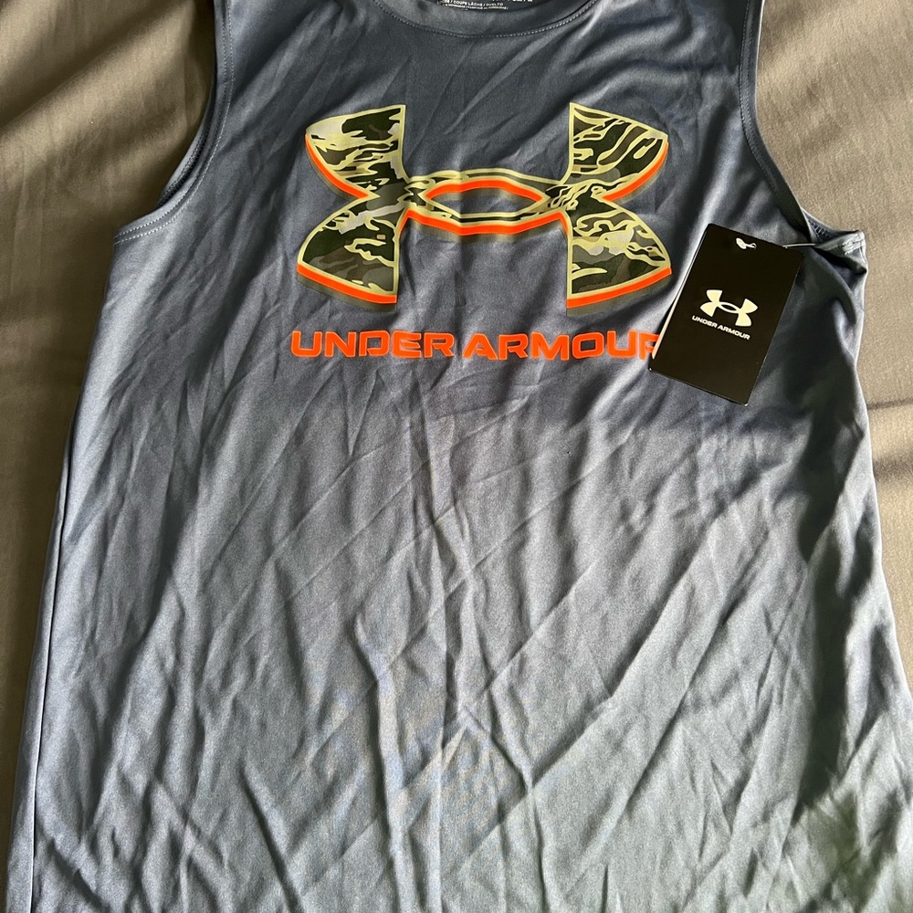 Under Armour Gray Sleeveless Shirt
